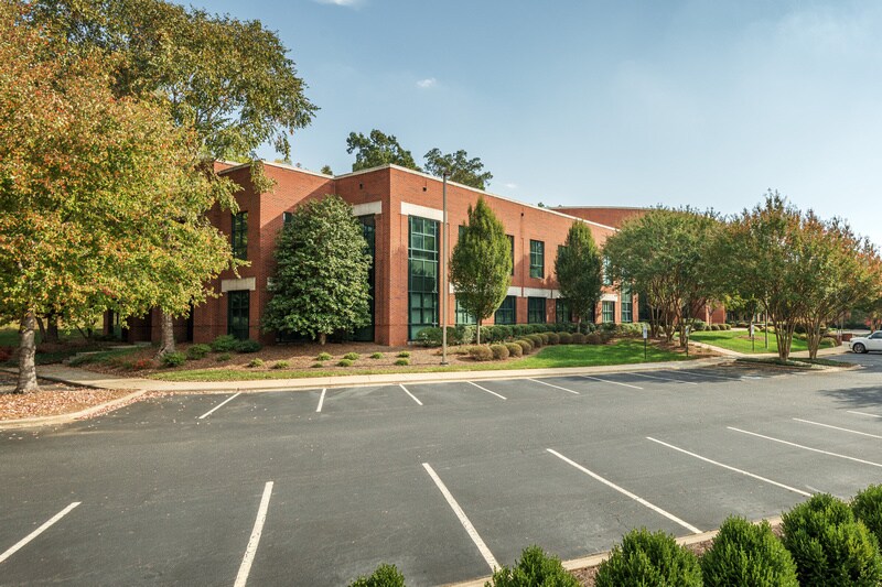 More Photos Of 13620 Reese Blvd E, Huntersville Medical For Lease