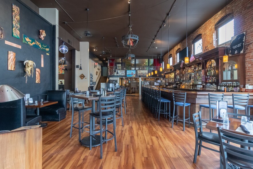 More Photos Of 102 S State St, Ukiah Storefront Retail Office For Sale