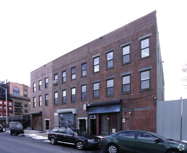 Primary Photo Of 68 Summit St, Brooklyn Loft Creative Space For Lease