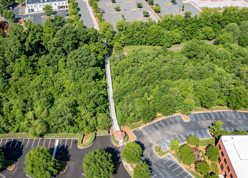 More Photos Of 8900 NorthPointe Executive Park Dr, Huntersville Unknown For Lease