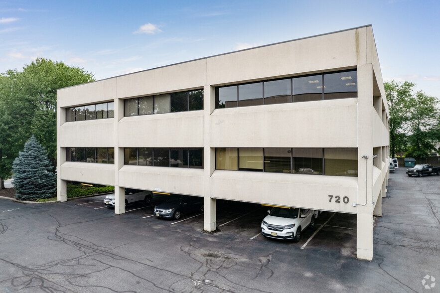 Primary Photo Of 720 E Palisades Ave, Englewood Cliffs Office For Lease