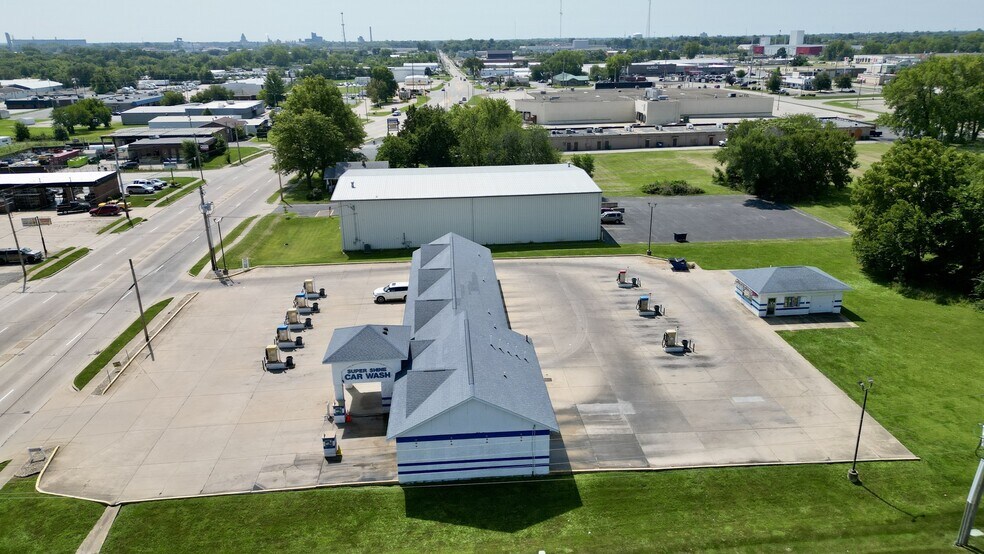 More Photos Of 1004 W Eldorado St, Decatur Carwash For Sale