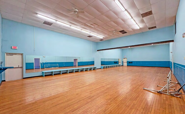 More Photos Of 4503 De Zavala Rd, San Antonio Storefront For Sale