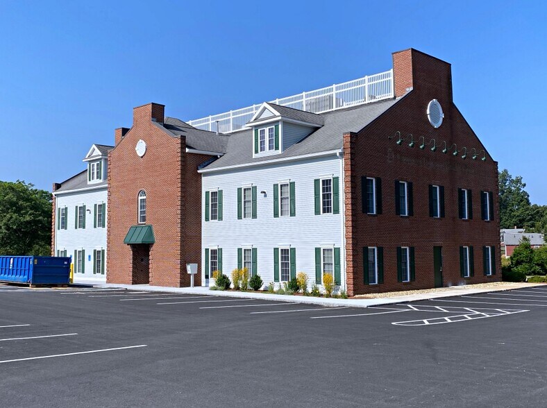 Primary Photo Of 100 Boston Rd, Groton Medical For Sale