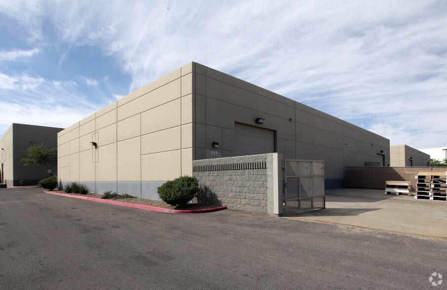 More Photos Of 110 Corporate Park Dr, Henderson Warehouse For Lease