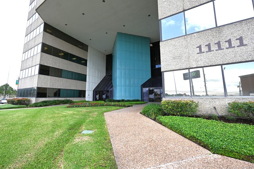 More Photos Of 11111 Katy Fwy, Houston Office For Lease
