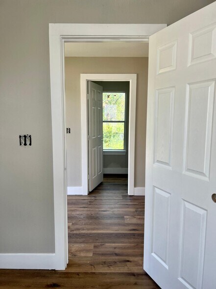 More Photos Of 7609 Shotwell St, Houston Apartments For Sale