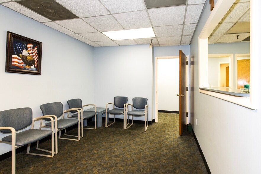 More Photos Of 812 N Wood Ave, Linden Office For Sale