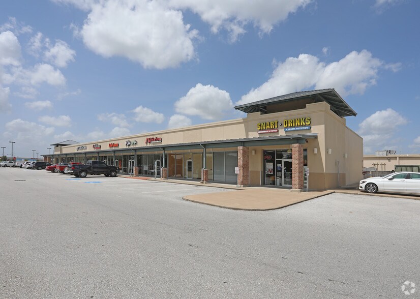 More Photos Of 24224 Northwest Freeway, Cypress Unknown For Lease