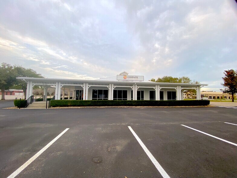 More Photos Of 16123 W Colonial Dr, Oakland Office For Lease