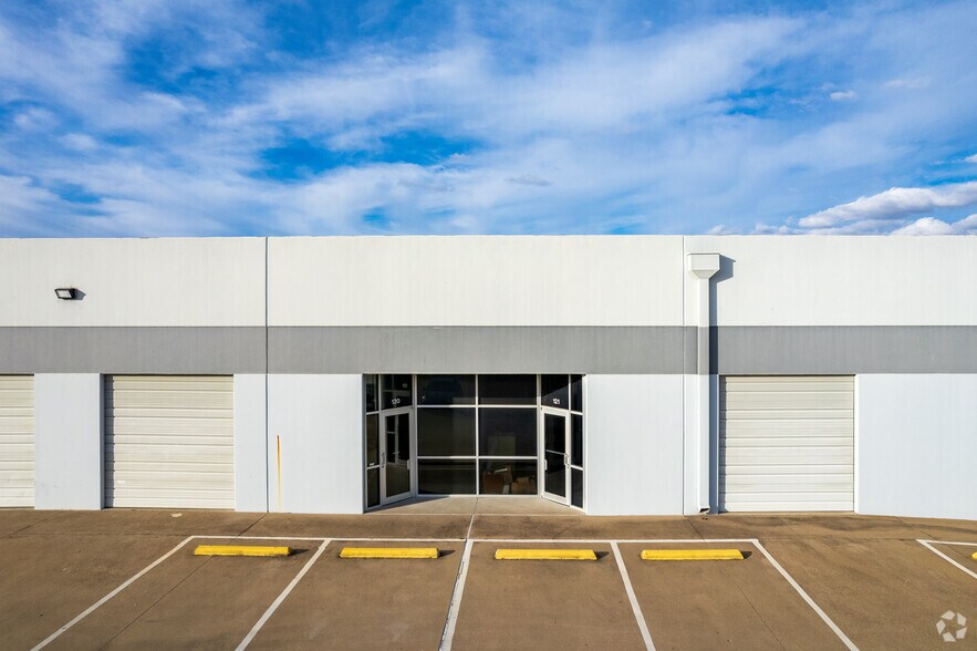 More Photos Of 3430 Alemeda St, Fort Worth Warehouse For Lease