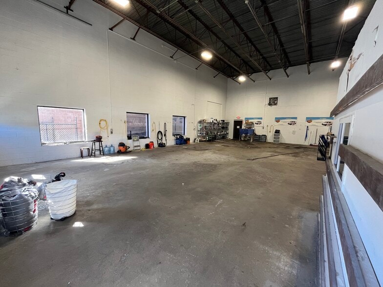 More Photos Of 108 Clematis Ave, Waltham Unknown For Lease