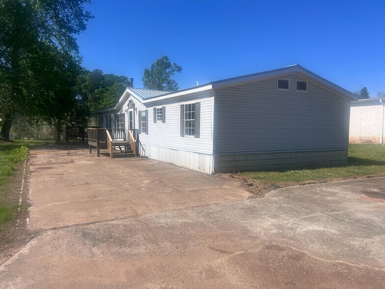 More Photos Of 530 Sims St, Maysville Flex For Lease