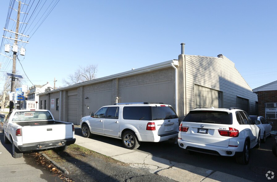 More Photos Of 64 W Scott Ave, Rahway Light Distribution For Sale