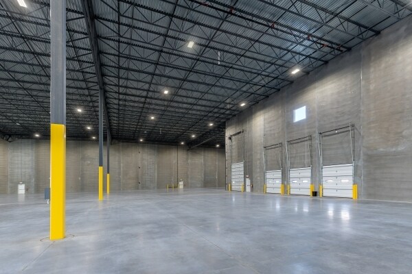 More Photos Of 3000 W 4th St, Chester Distribution For Lease