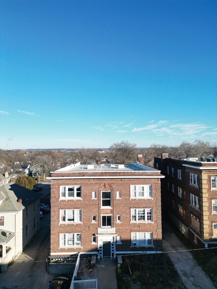 More Photos Of 135 N Lawn Ave, Kansas City Apartments For Sale