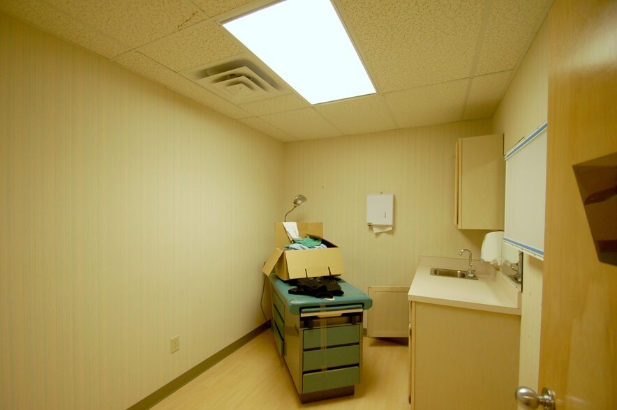 More Photos Of 8100 Ravines Edge Ct, Columbus Medical For Lease