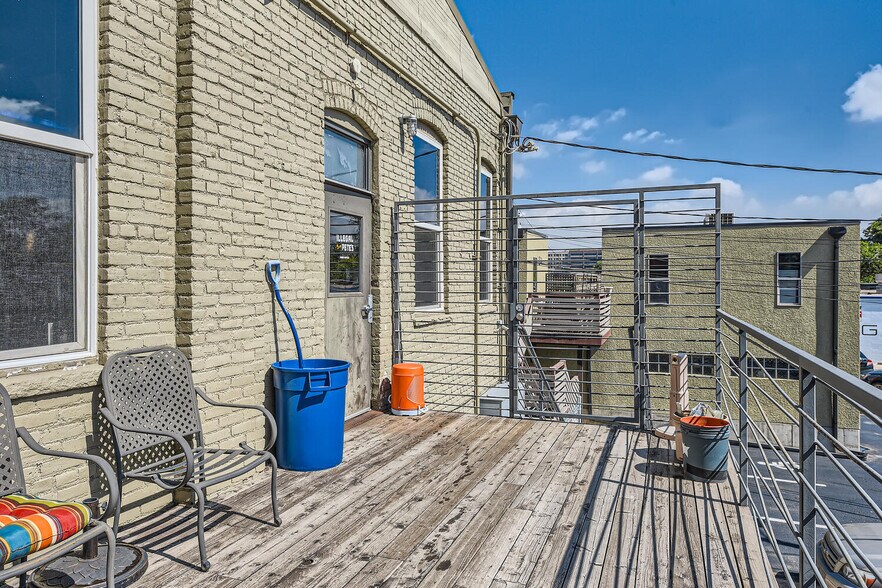 More Photos Of 238 N Broadway, Denver Storefront Retail Office For Lease