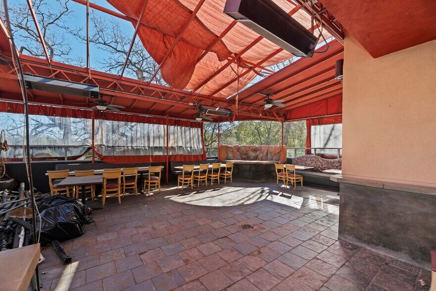 More Photos Of 30105-30135 Agoura Rd, Agoura Hills Unknown For Lease