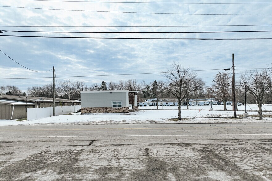 More Photos Of 550 W College St, Oberlin Medical For Lease