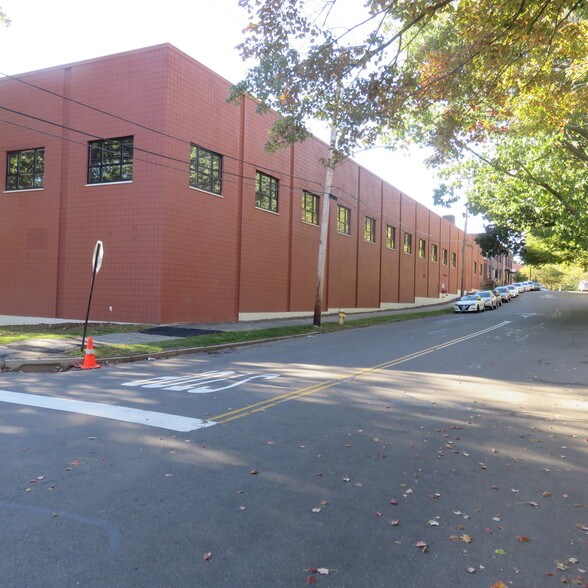 More Photos Of 285 Nicoll St, New Haven Office For Lease