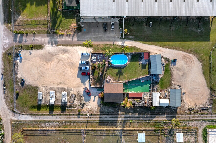 More Photos Of 7705 Gardner Rd, Tampa Specialty For Sale