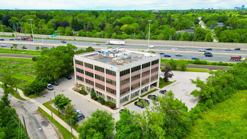 More Photos Of 627 Lyons Ln, Oakville Office For Sale