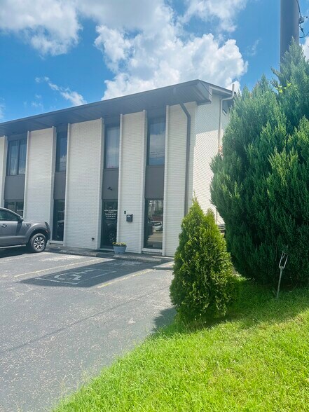 More Photos Of 296 White Bridge Pike, Nashville Loft Creative Space For Lease