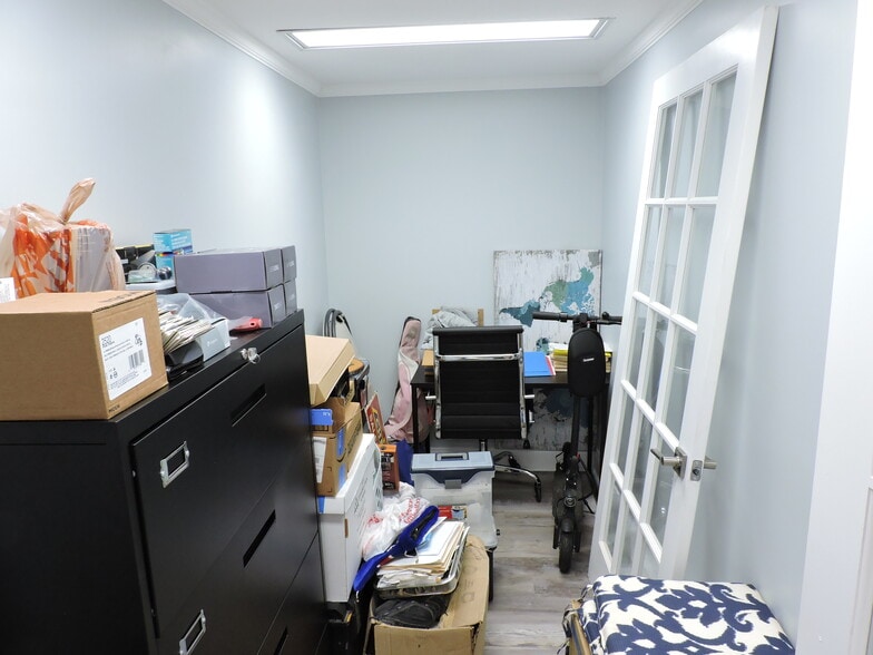More Photos Of 5722 Dunn Ave, Jacksonville Medical For Sale