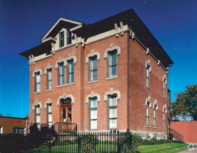 More Photos Of 3043 E Superior Ave E, Cleveland Office For Sale