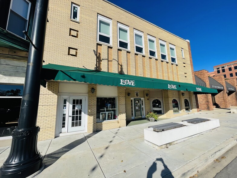 Primary Photo Of 249 S Schuyler Ave, Kankakee Storefront Retail Office For Lease