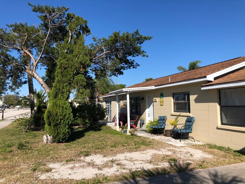 More Photos Of 7105 Poinsetta Ave, Cape Canaveral Apartments For Sale