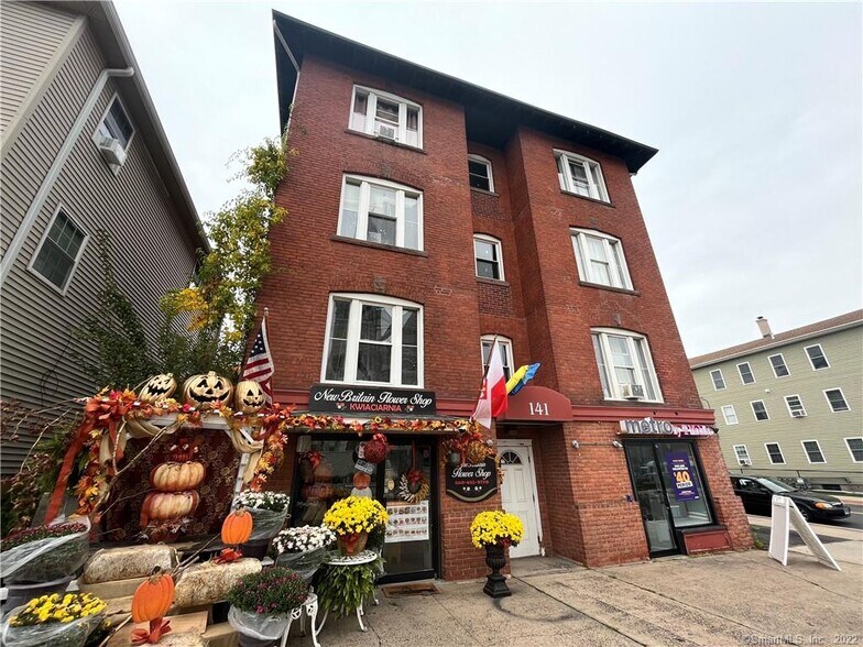 More Photos Of 141 Broad St, New Britain Apartments For Lease