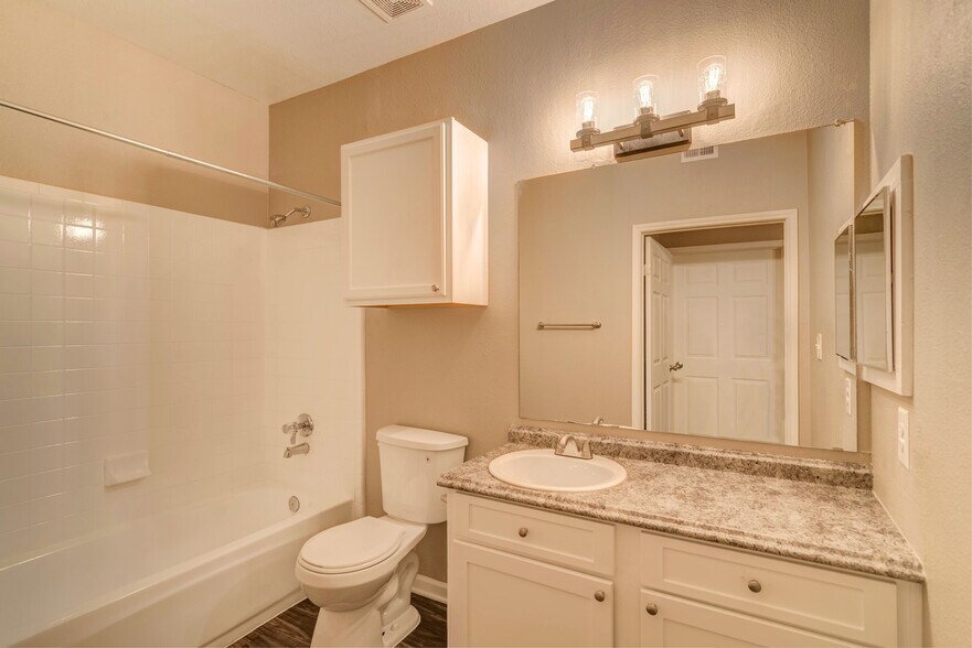 More Photos Of 1045 Sanger Ave, New Braunfels Apartments For Sale