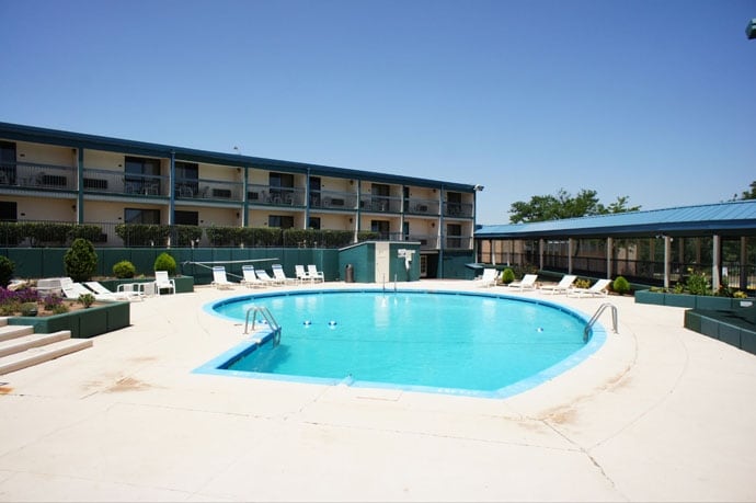 More Photos Of 5405 N Lincoln Blvd, Oklahoma City Hotel For Sale
