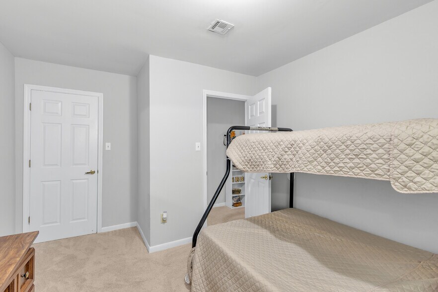 More Photos Of 170 Westwood Dr, Thomson Apartments For Sale