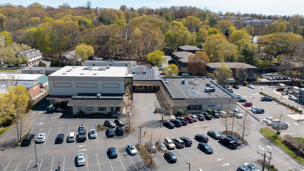 More Photos Of 346 Main Ave, Norwalk Restaurant For Lease