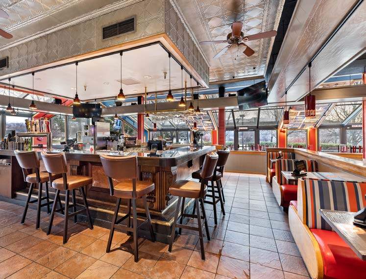 More Photos Of 211 W Parkcenter Blvd, Boise Restaurant For Sale