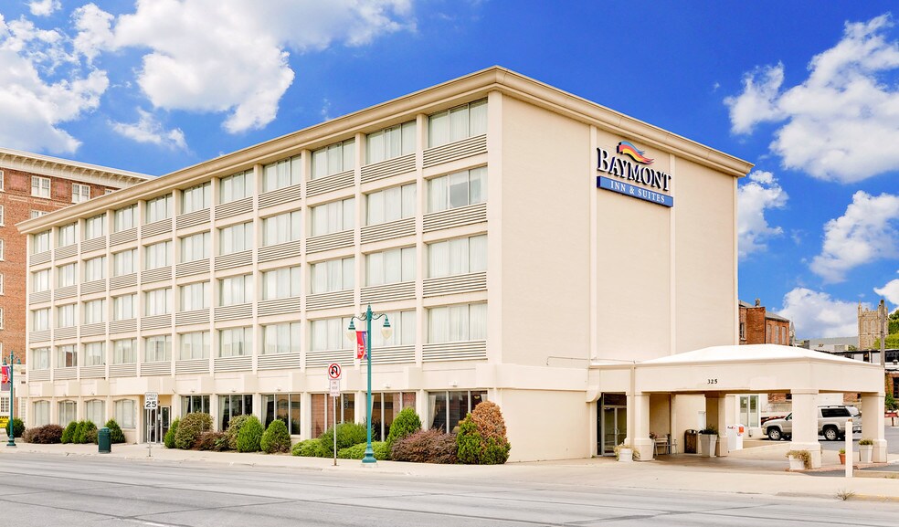 More Photos Of 325 Main St, Keokuk Hotel For Sale