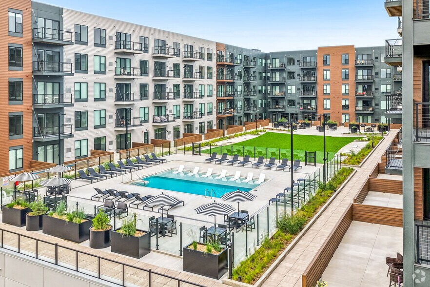 More Photos Of 8309 Greenway Blvd, Middleton Apartments For Lease