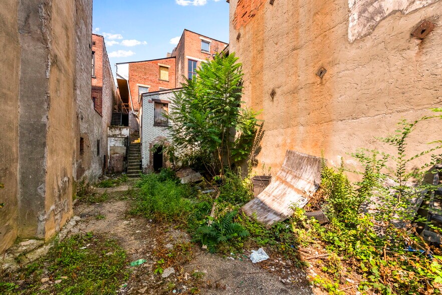 More Photos Of 1648 Vine St, Cincinnati Storefront Retail Residential For Sale