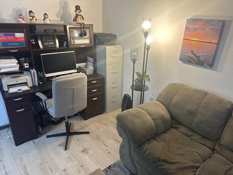 More Photos Of 1177 Jadwin Ave, Richland Office For Sale