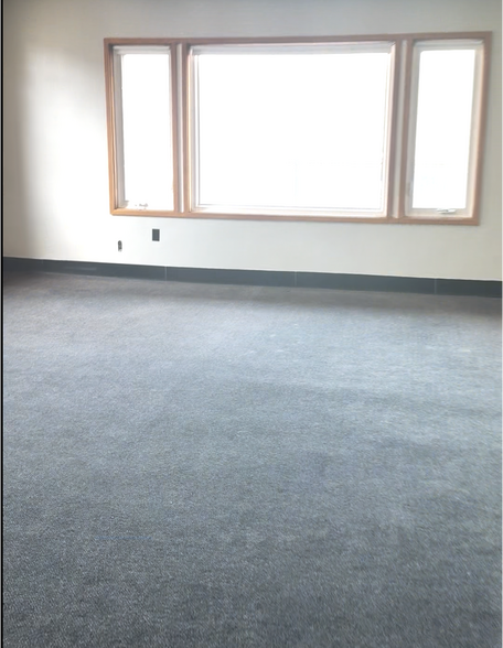 More Photos Of 620 Broad St, Saint Joseph Office For Lease