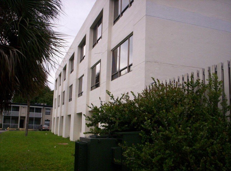 More Photos Of 8360 W Oakland Park Blvd, Sunrise Office For Lease