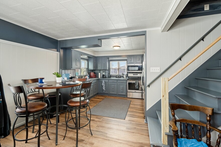 More Photos Of 1097 Eddie Dowling Hwy, North Smithfield Service Station For Sale