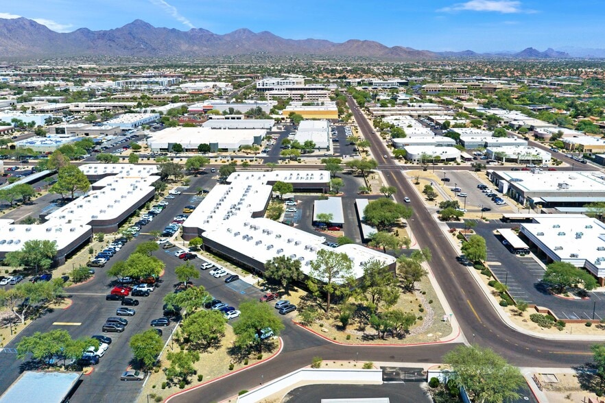 More Photos Of 14455 N Hayden Rd, Scottsdale Light Distribution For Sale