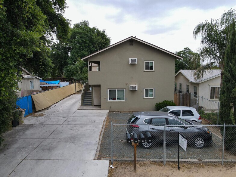 Primary Photo Of 2207 River Blvd, Bakersfield Apartments For Sale
