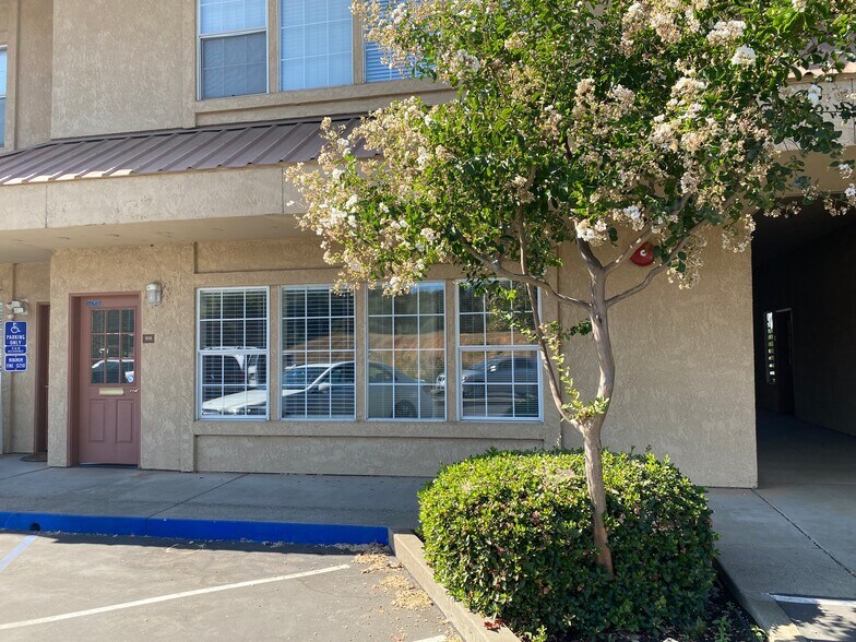 More Photos Of 1010 Camerado Dr, Cameron Park Office For Lease