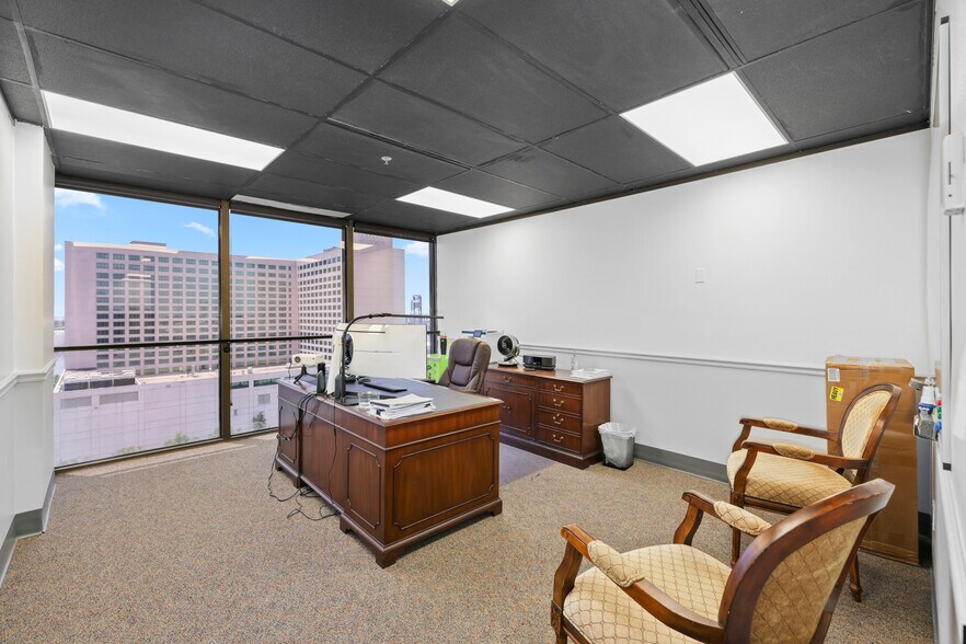 More Photos Of 233 E Bay St, Jacksonville Office For Sale