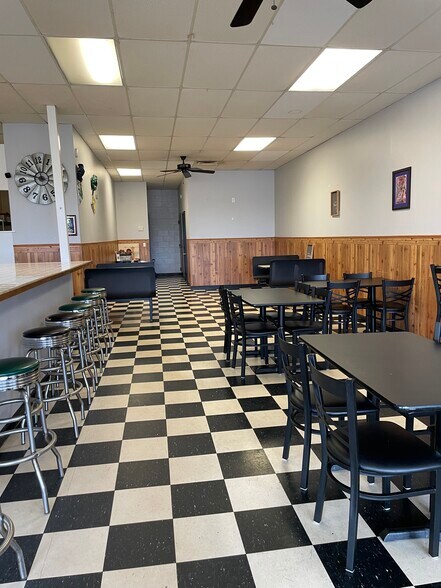 More Photos Of 2245 W Columbia Ave, Battle Creek Unknown For Lease